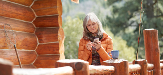 Woman using Smart 3D app